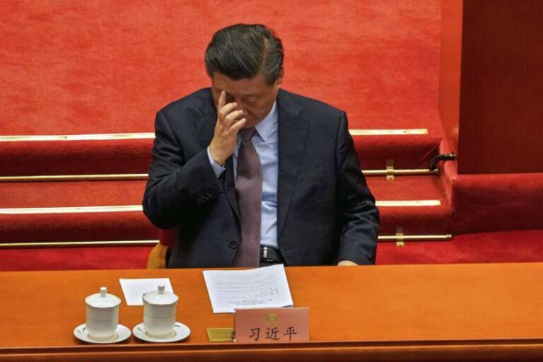 中国：习近平的多重危机