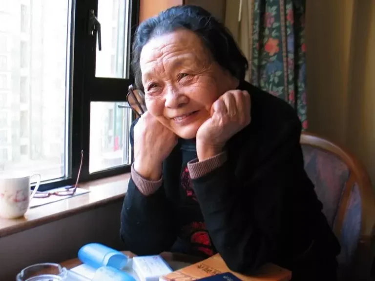 中国：群众悼念流亡医生高耀洁　不满血祸至今未改