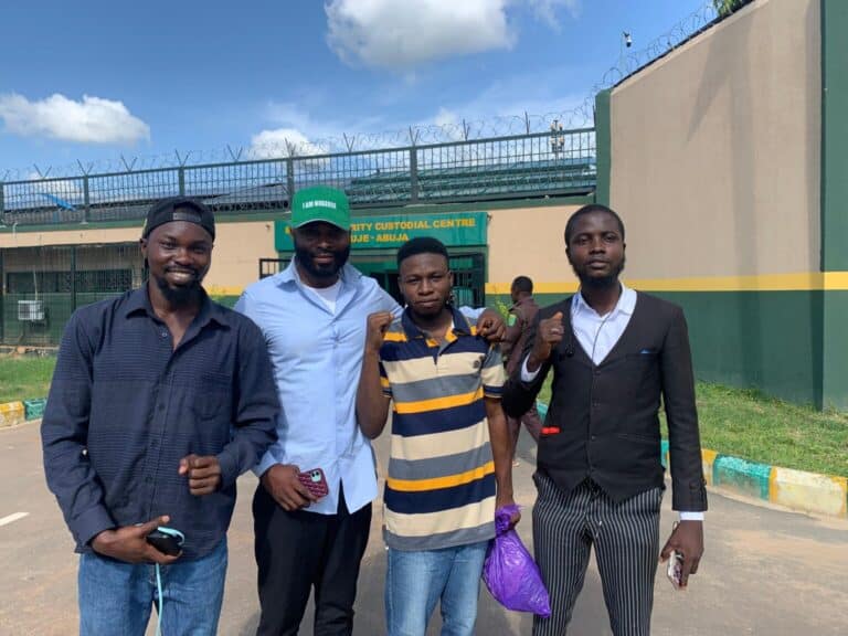 尼日利亚：Daniel Akande同志获保释！