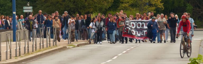 法国：新兴群众运动崛起，对抗危机中的政府